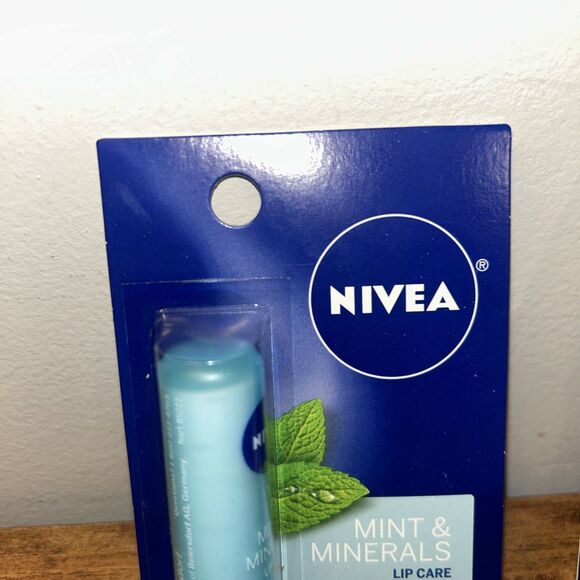 6 Packs, Nivea Mint & Mineral Refreshing Lip Care Shea & Peppermint Extract - Picture 2 of 7